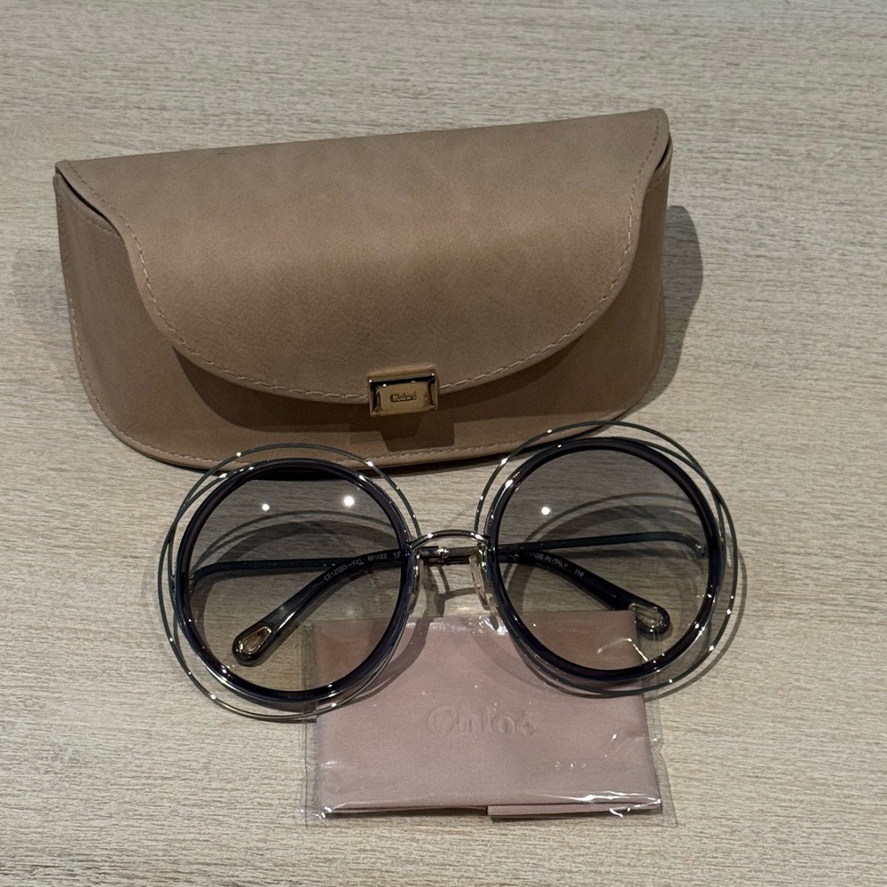 Chloe Round Sunglasses - Black and Gold